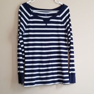 Old navy long sleeve shirt
